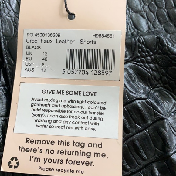 Black mock croc faux leather shorts - Picture 5 of 7